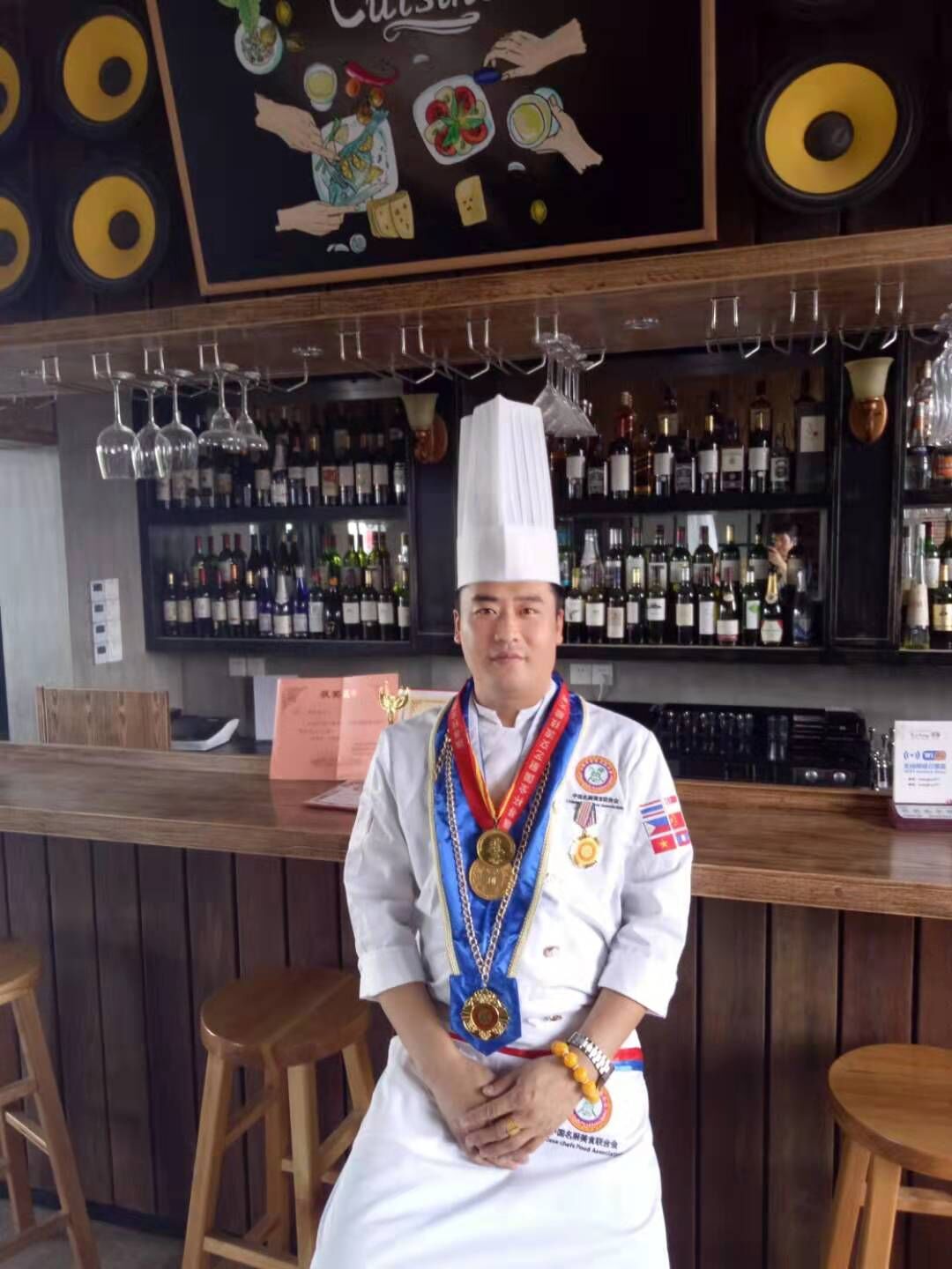 自常玉